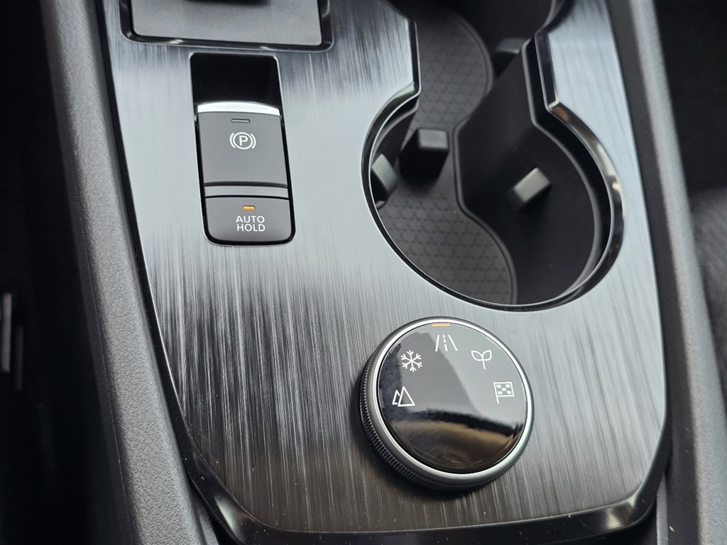 New 2026 Nissan Rogue SV AWD/4WD image 19