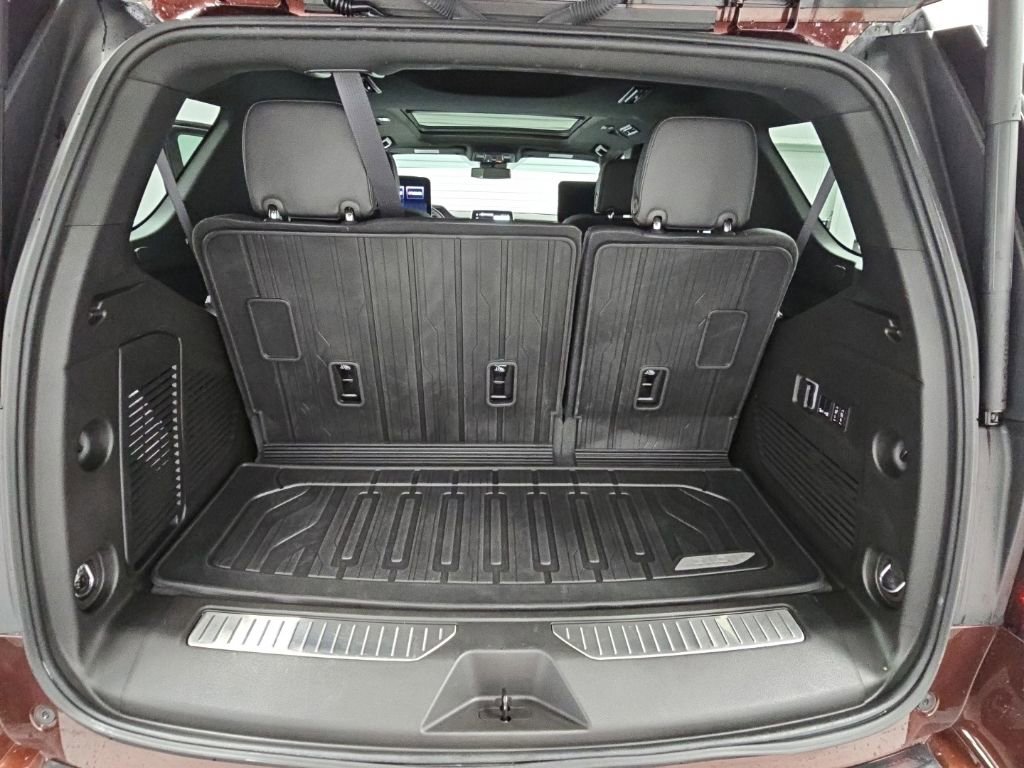 Used 2023 GMC Yukon AT4 w/ LPO, Floor Liner Package AWD/4WD image 37