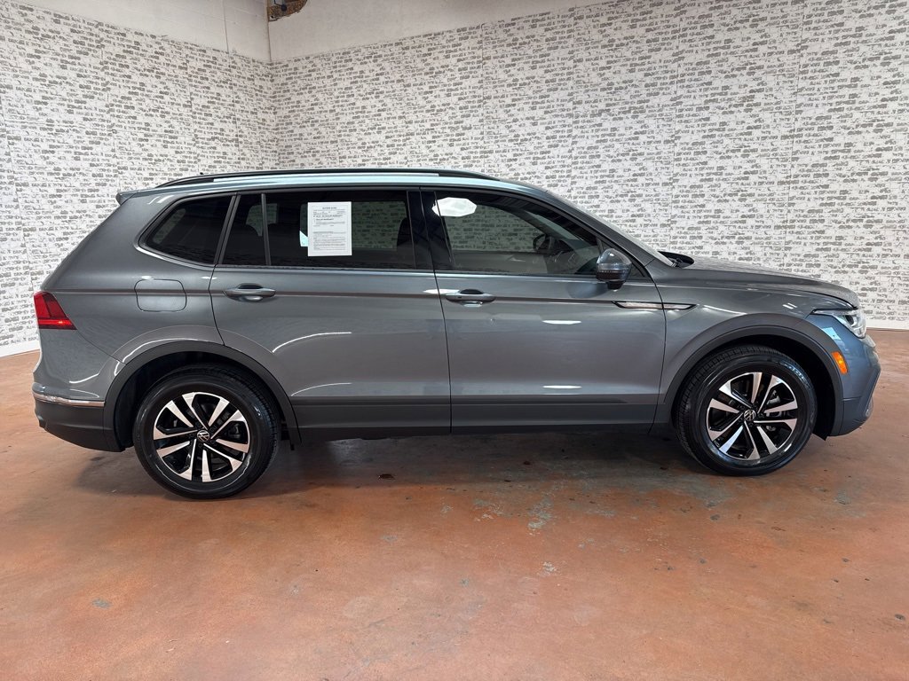 Used 2024 Volkswagen Tiguan S image 8