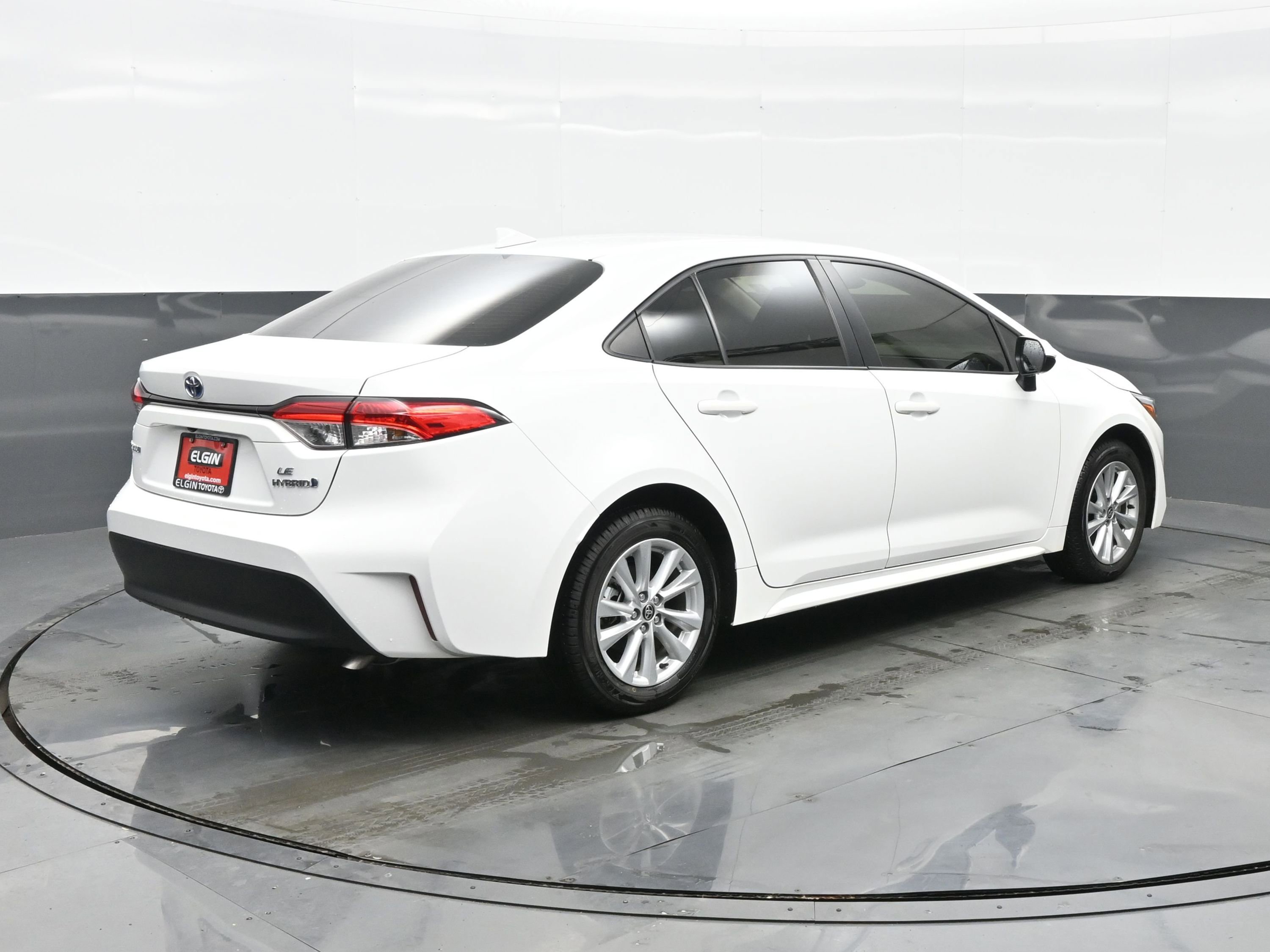 Used 2023 Toyota Corolla LE w/ LE Convenience Package image 6