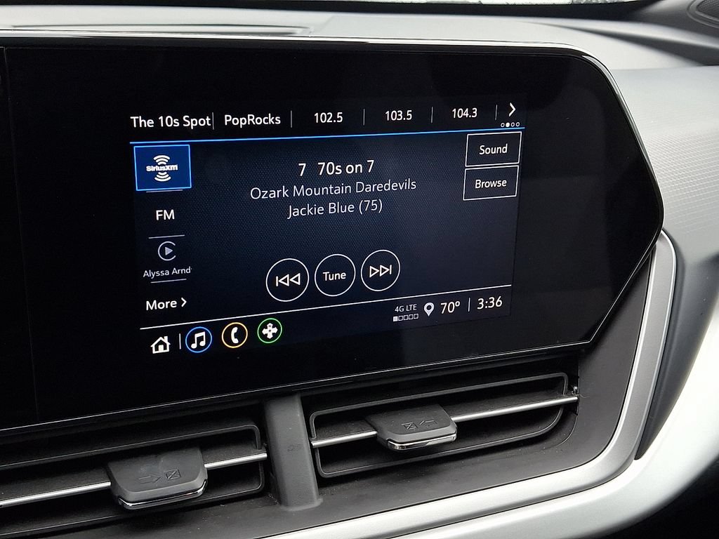 Certified 2024 Chevrolet Trax RS FWD image 16