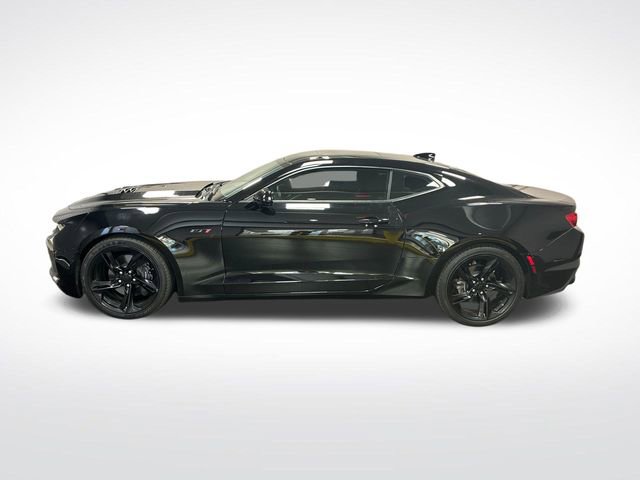 Used 2021 Chevrolet Camaro LT w/ Technology Package RWD image 2