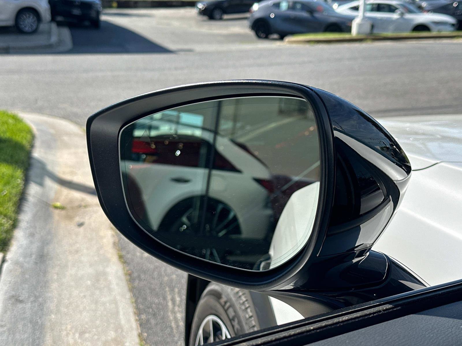 Certified 2025 MAZDA CX-70 Plug-In Hybrid w/ Premium Plus image 15