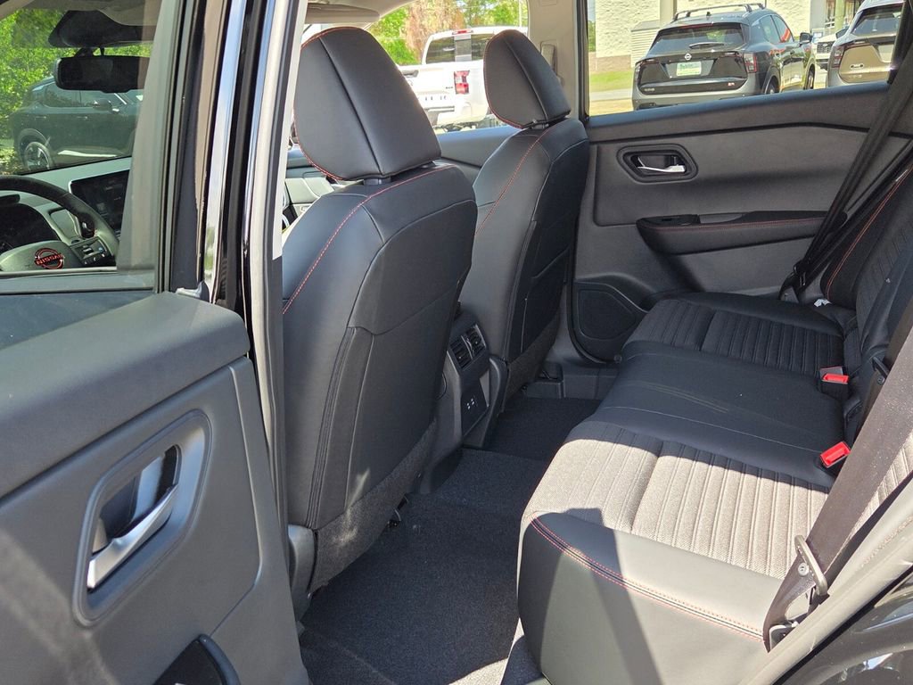 New 2026 Nissan Rogue SV AWD/4WD image 5