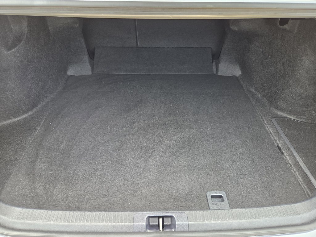 Used 2025 Toyota Camry LE FWD image 29