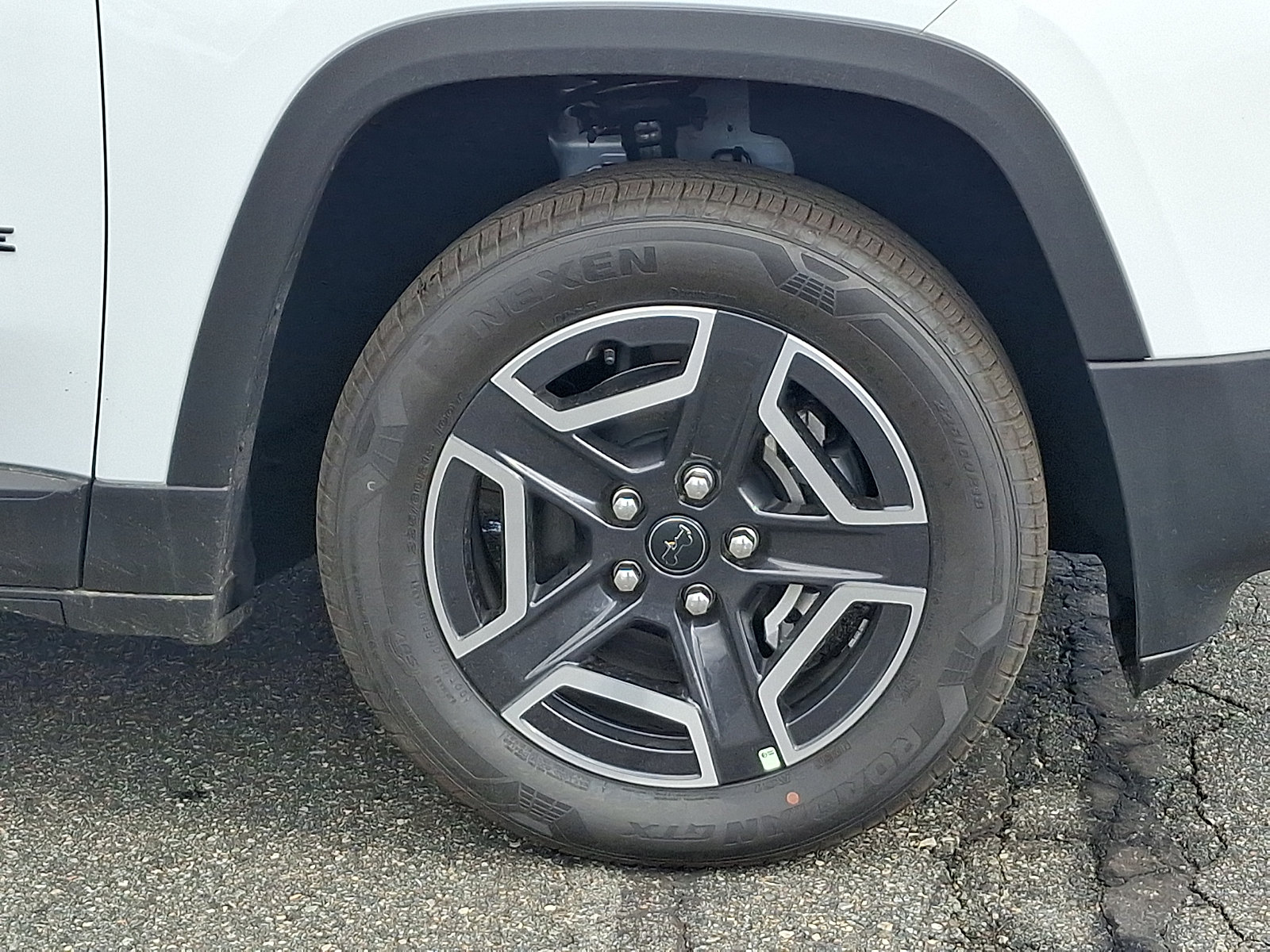 New 2026 Jeep Cherokee Laredo AWD/4WD image 5