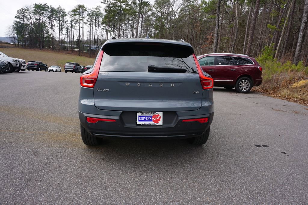 Used 2023 Volvo XC40 B4 Ultimate w/ Climate Package image 21