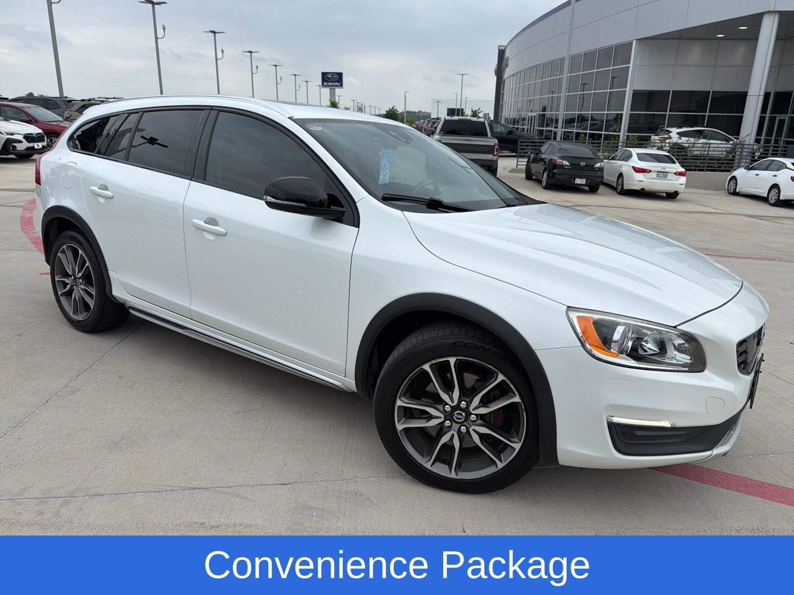 Used 2015 Volvo V60 T5 Cross Country w/ Convenience Package image 2