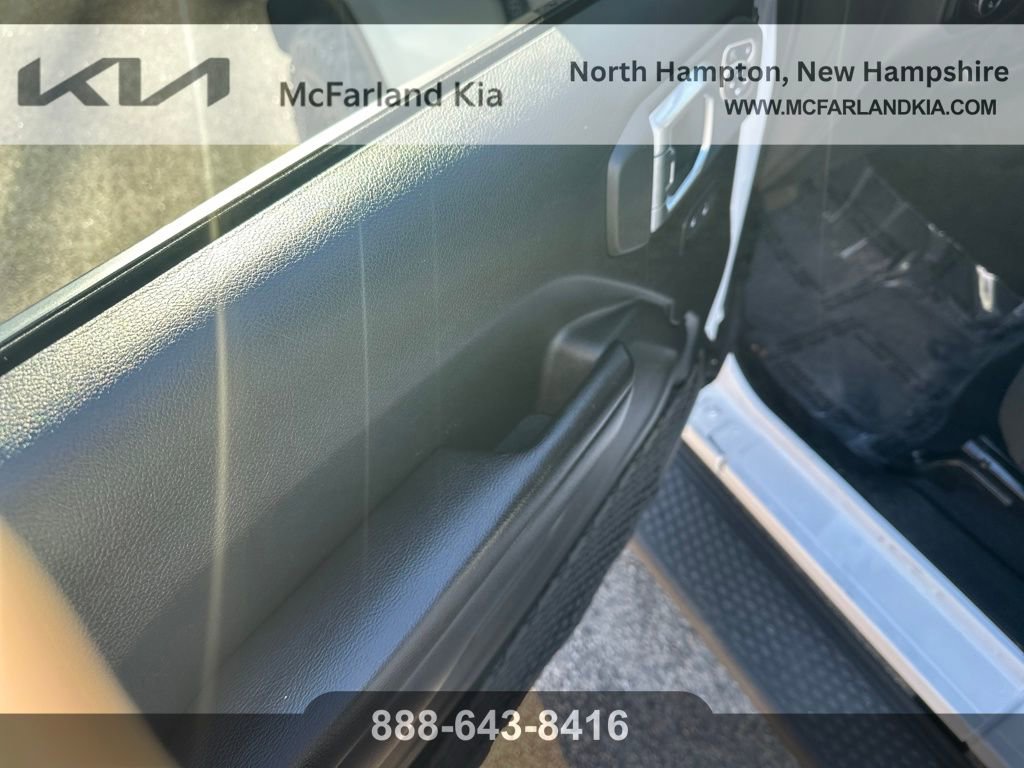 Used 2021 Jeep Gladiator Willys image 13