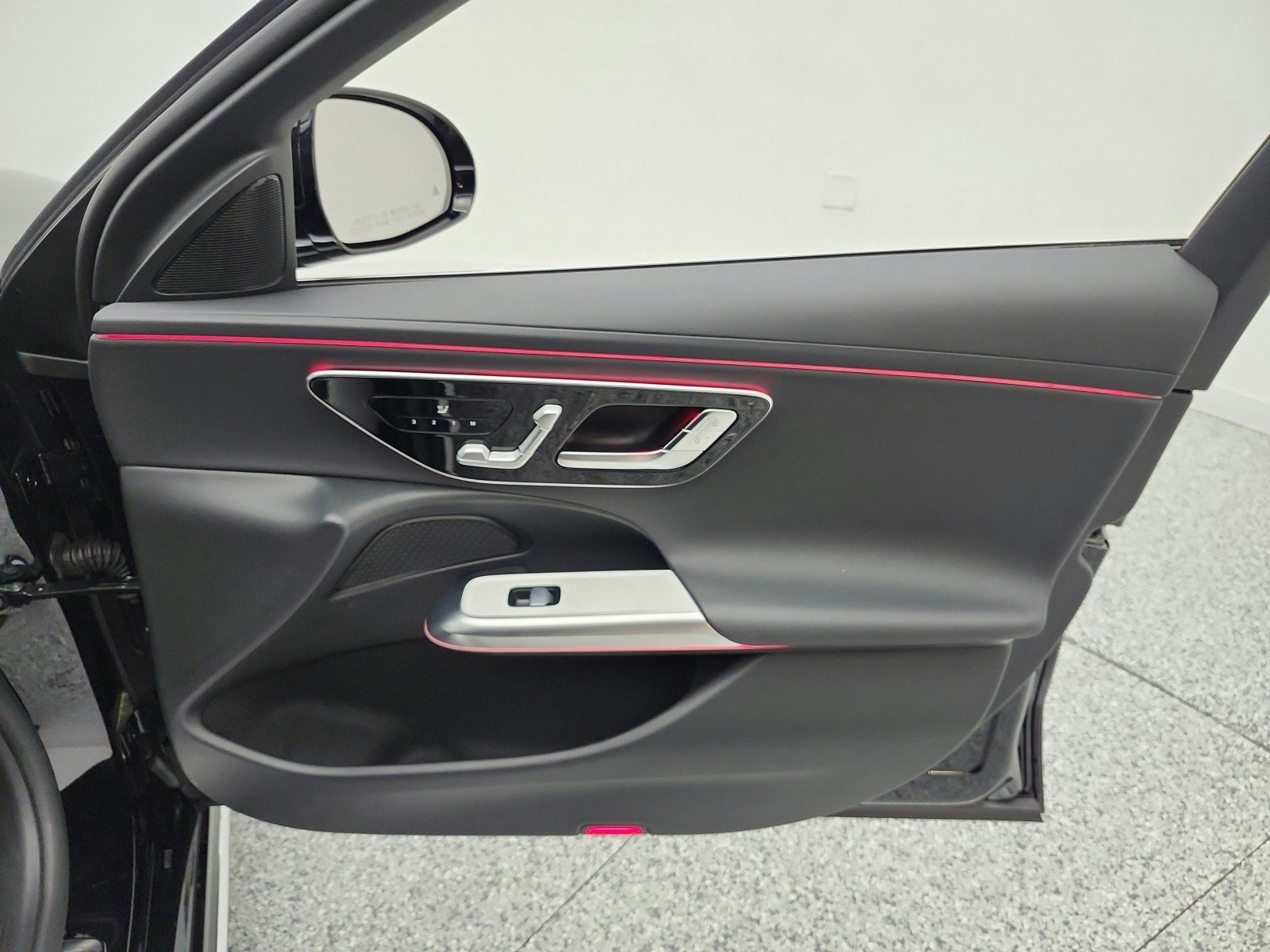 Used 2025 Mercedes-Benz E 350 Sedan image 22