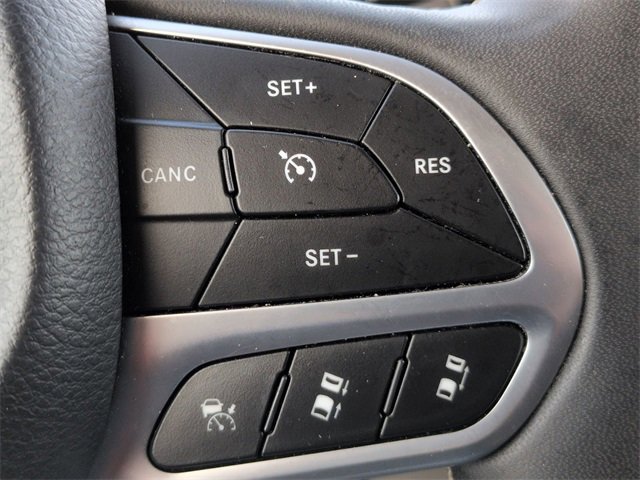 Used 2024 Chrysler Pacifica Touring-L image 20