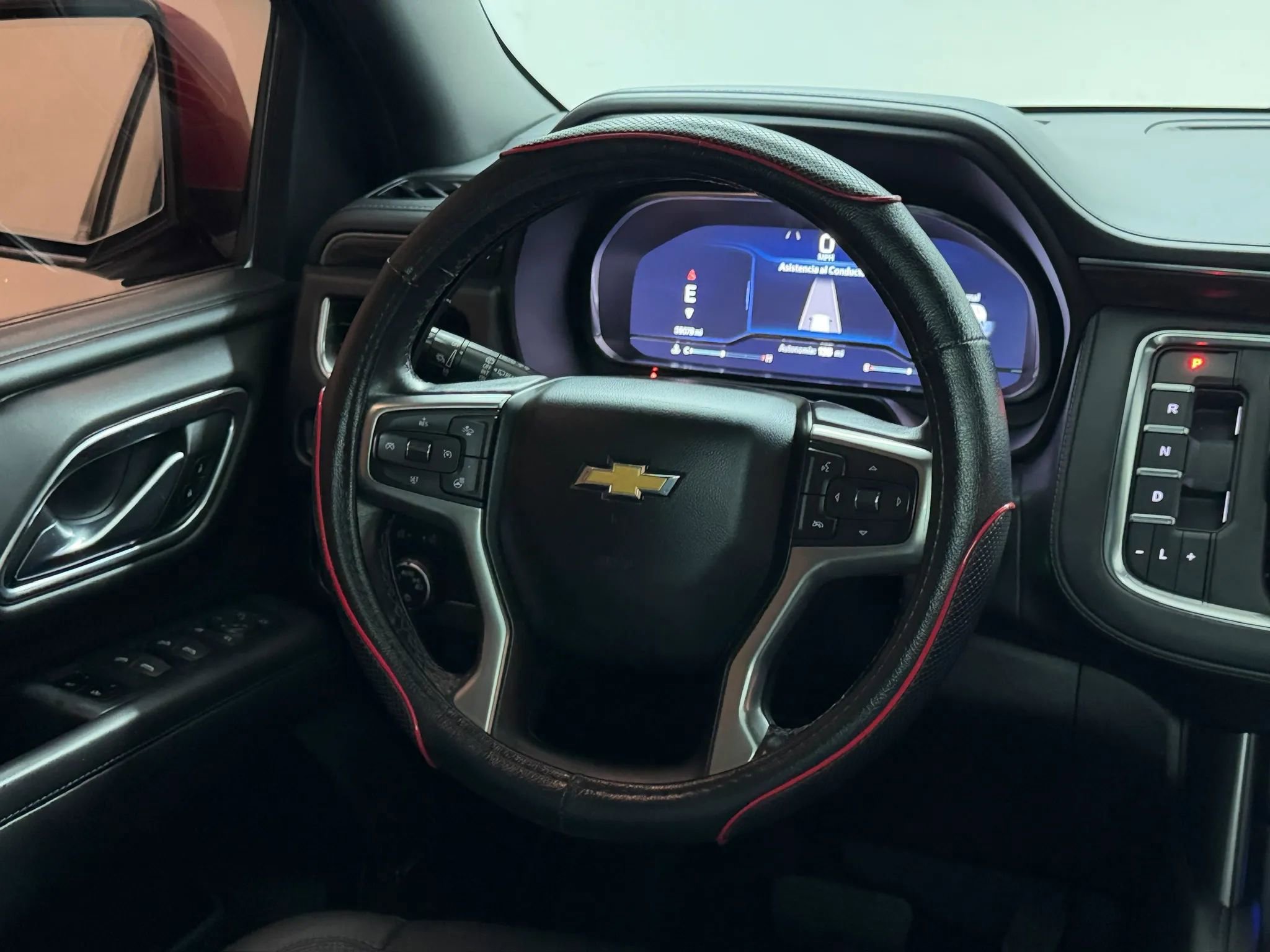 Used 2022 Chevrolet Tahoe LT w/ LT Signature Package RWD image 23