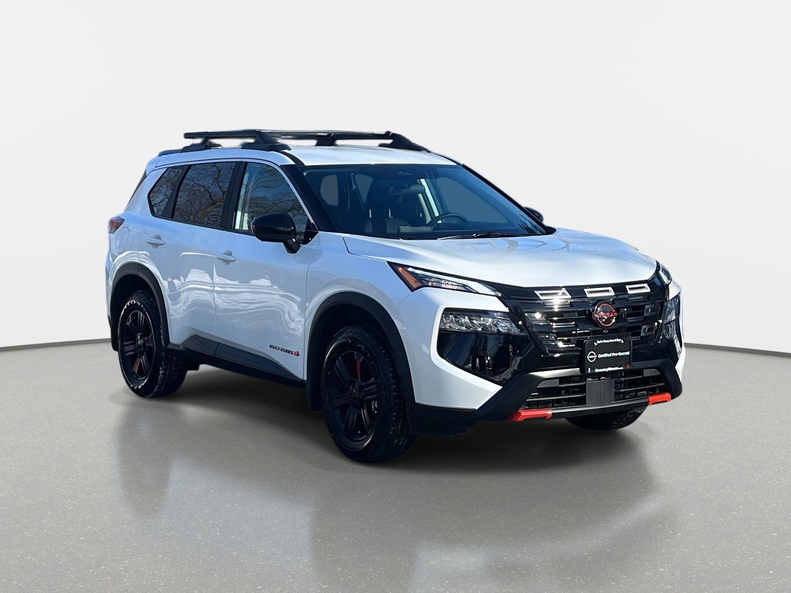 Used 2026 Nissan Rogue SV image 3