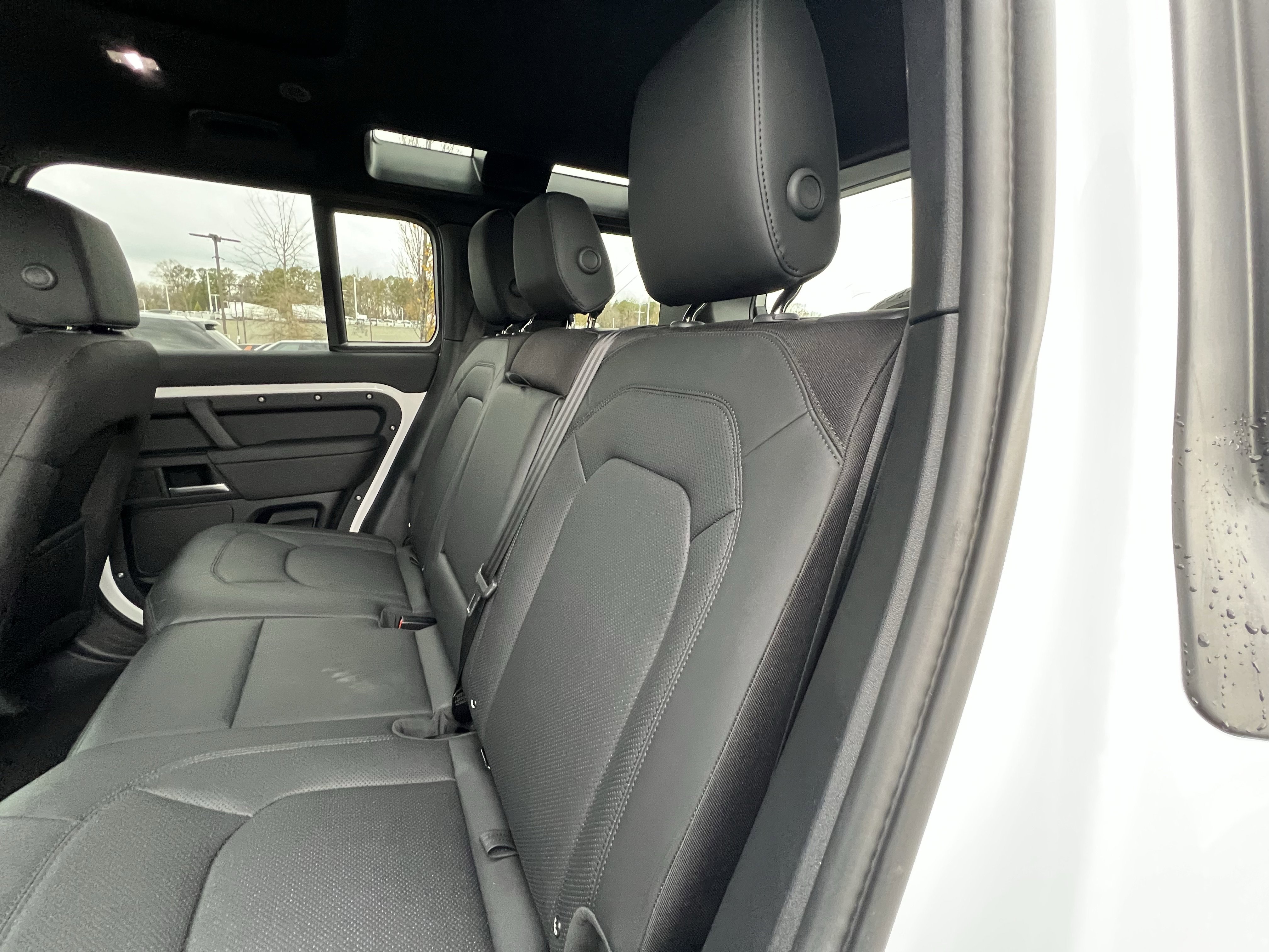 Certified 2025 Land Rover Defender 110 S image 33