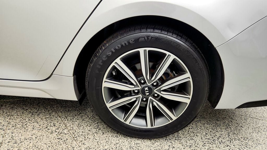 Used 2020 Kia Optima Premium FWD image 9