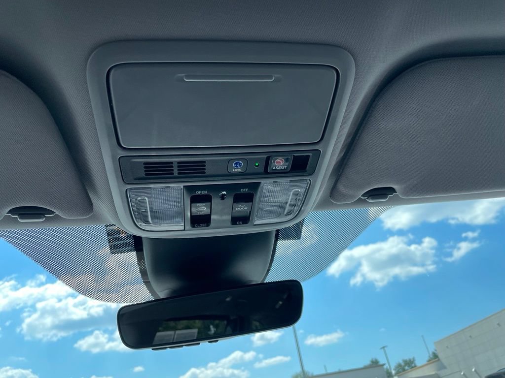Certified 2024 Honda Odyssey Touring image 16
