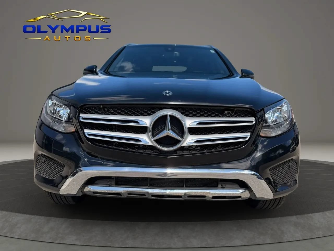 Used 2019 Mercedes-Benz GLC 300 4MATIC w/ Premium Package image 3