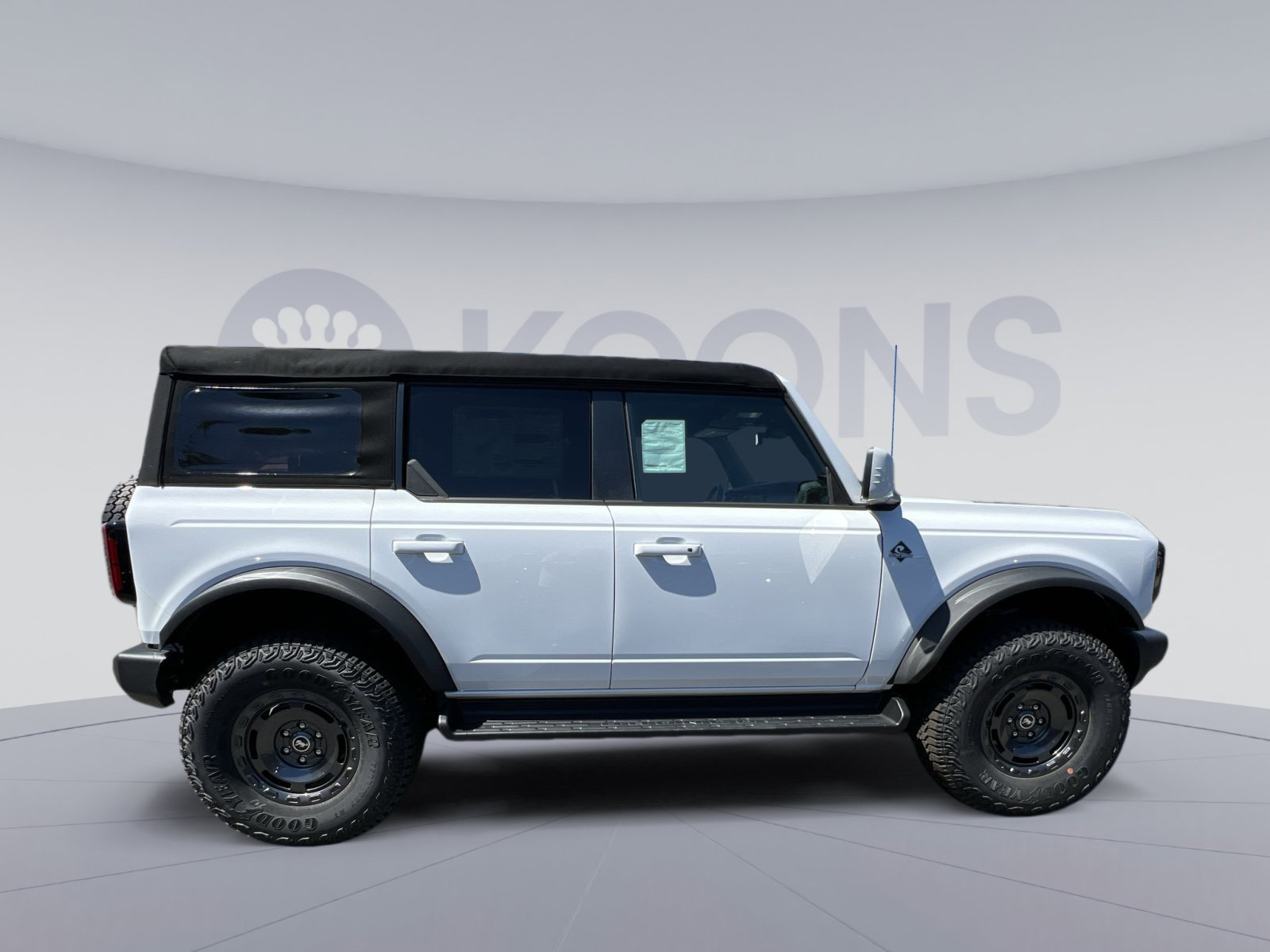 New 2025 Ford Bronco Outer Banks w/ Sasquatch Package AWD/4WD image 12