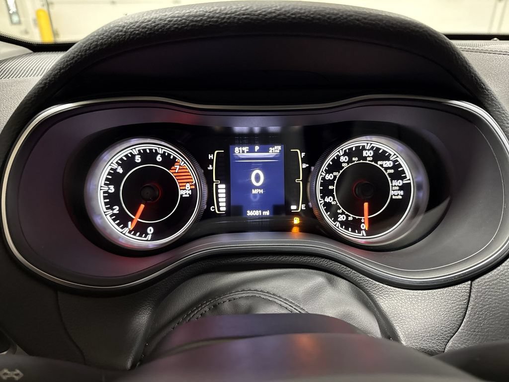 Used 2022 Jeep Cherokee Latitude AWD/4WD image 12