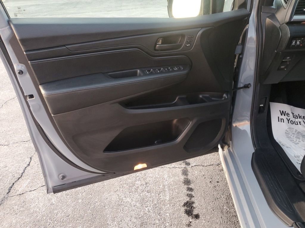 Used 2024 Honda Odyssey Sport image 12