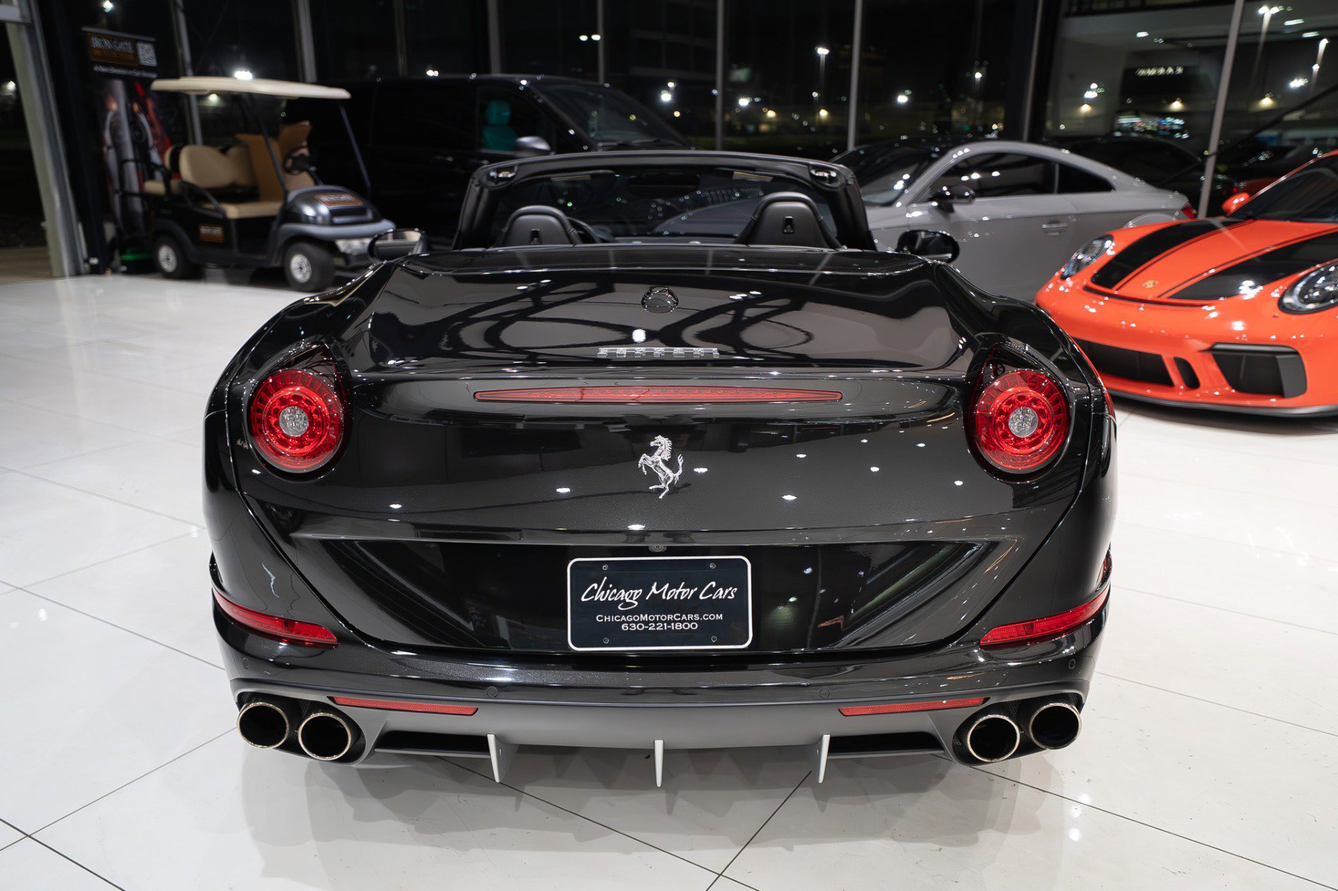 Used 2015 Ferrari California T image 3