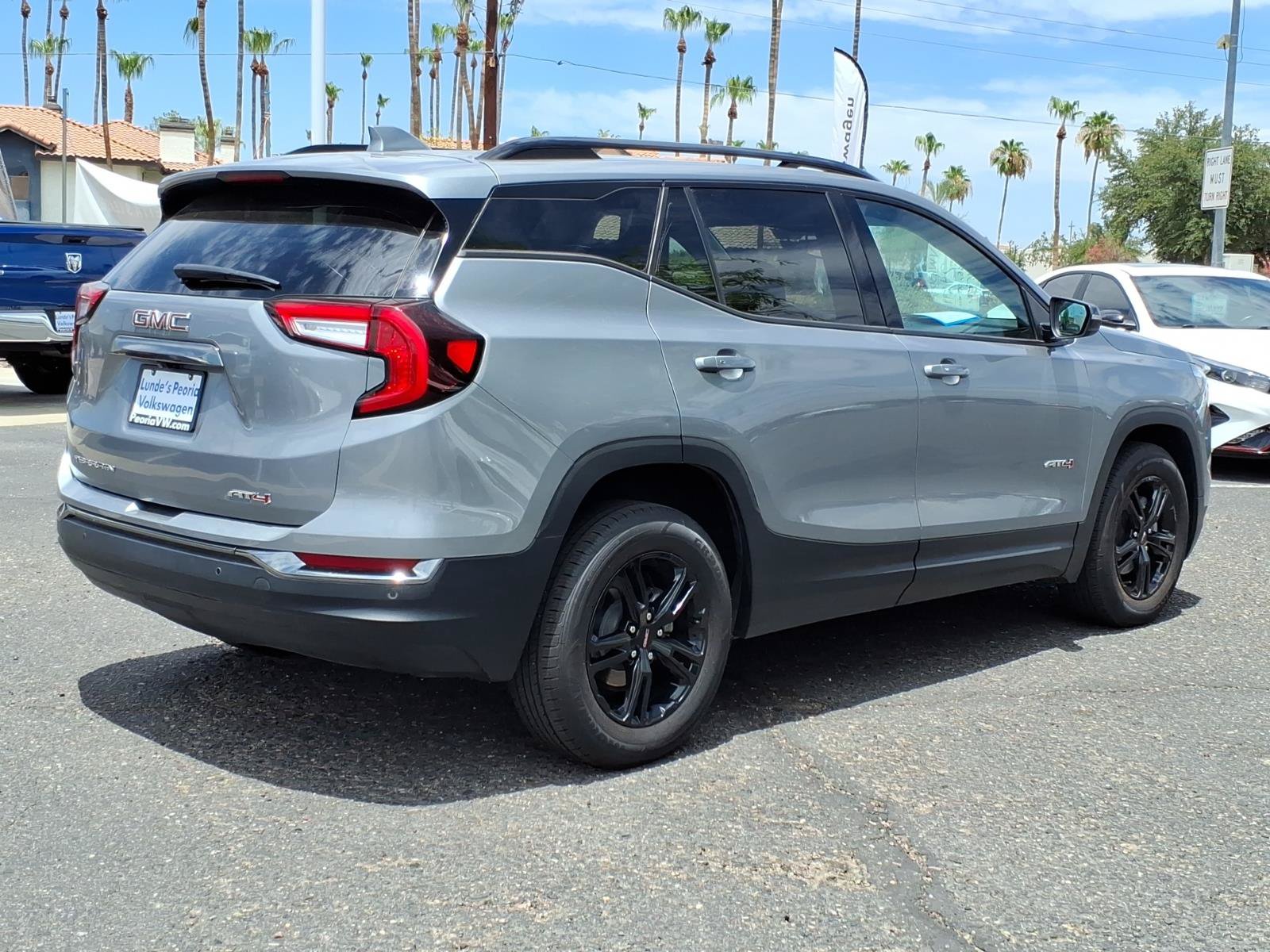 Used 2024 GMC Terrain AT4 AWD/4WD image 7