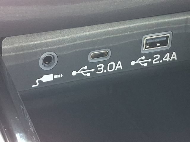 Used 2025 Subaru Outback Premium AWD/4WD image 17