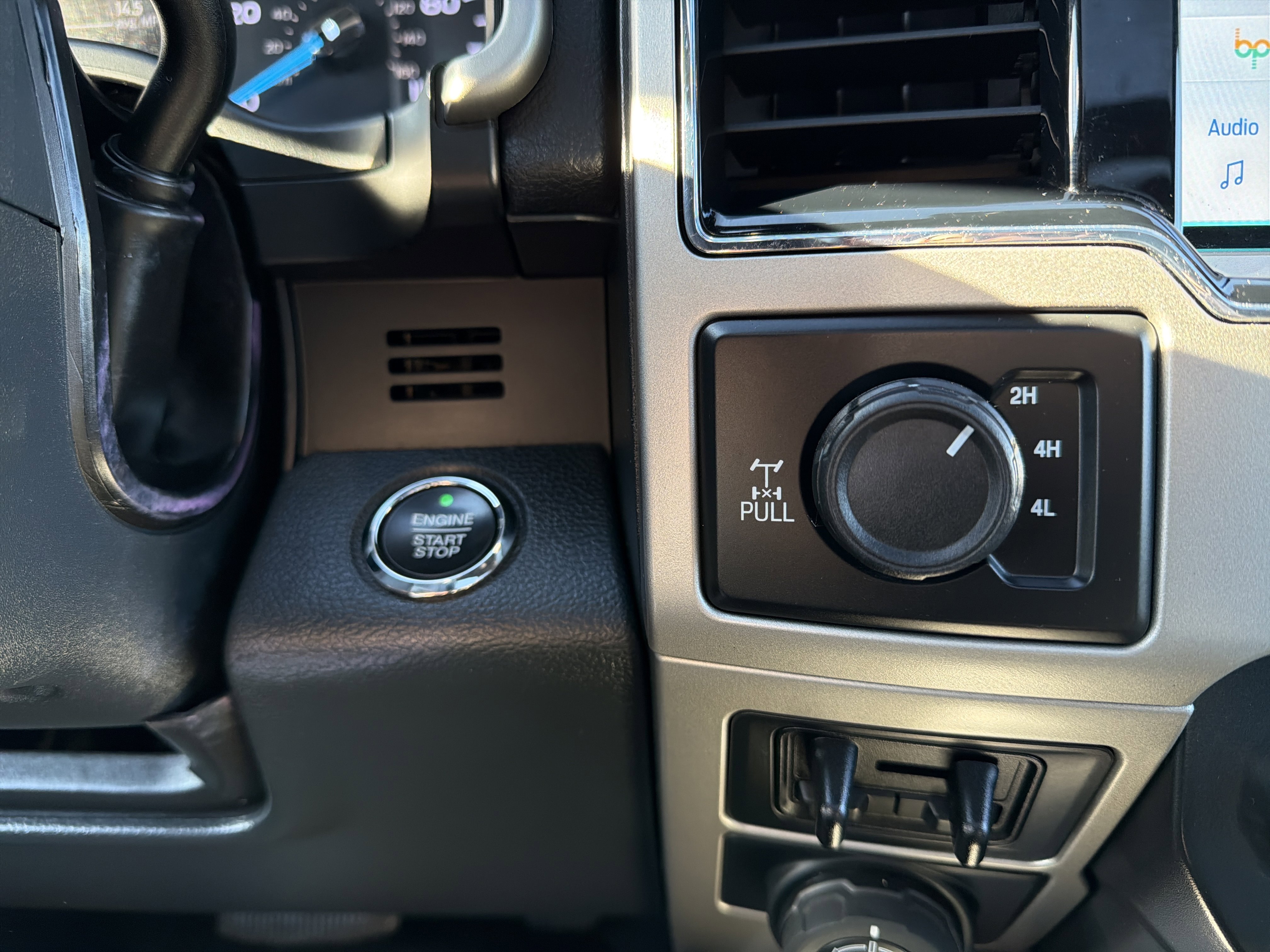 Used 2022 Ford F250 Lariat w/ Lariat Ultimate Package image 19