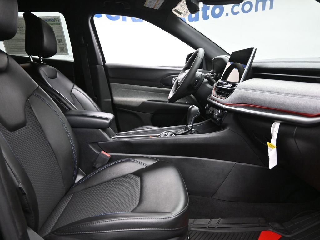 Used 2023 Jeep Compass Latitude image 7