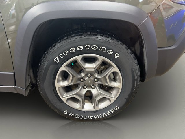 Used 2020 Jeep Cherokee Trailhawk w/ Cold Weather Group AWD/4WD image 20