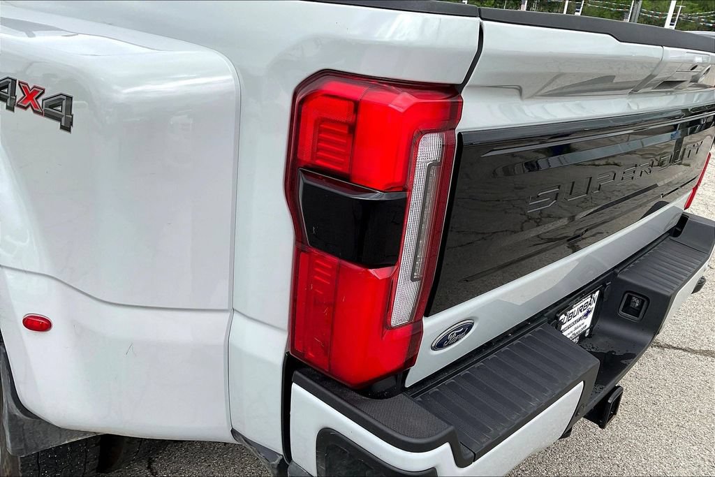 Used 2025 Ford F450 Platinum AWD/4WD image 28