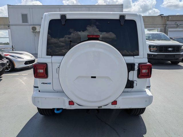 Used 2021 Jeep Wrangler Unlimited Sahara AWD/4WD image 4