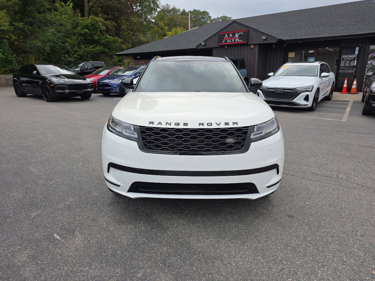 Used 2018 Land Rover Range Rover Velar S image 22
