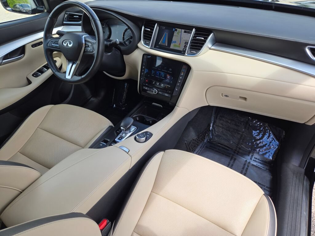Used 2021 INFINITI QX50 Essential w/ Convenience Package AWD/4WD image 6