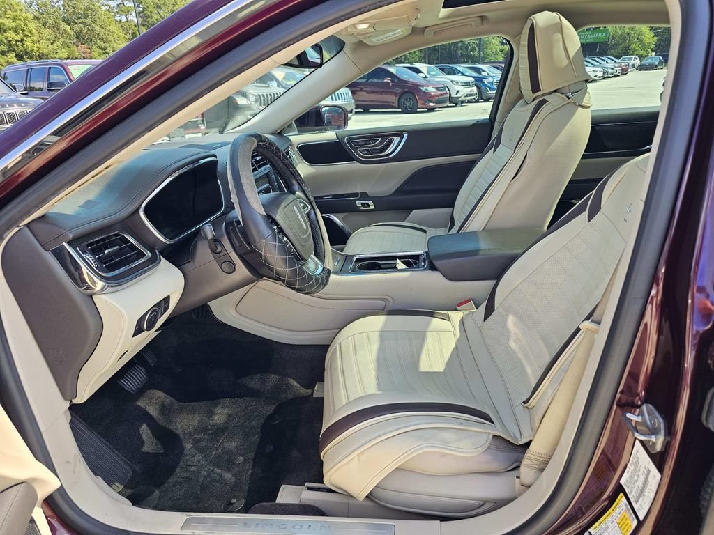 Used 2017 Lincoln Continental Select FWD image 19