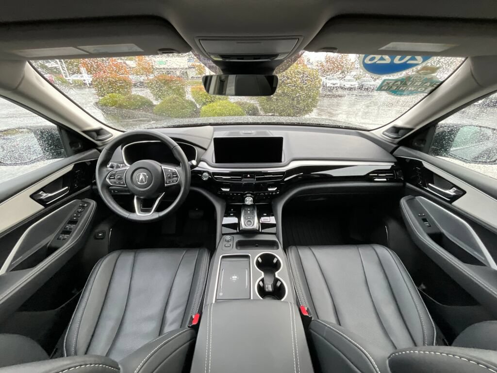 Certified 2026 Acura MDX w/ Technology Package FWD image 17