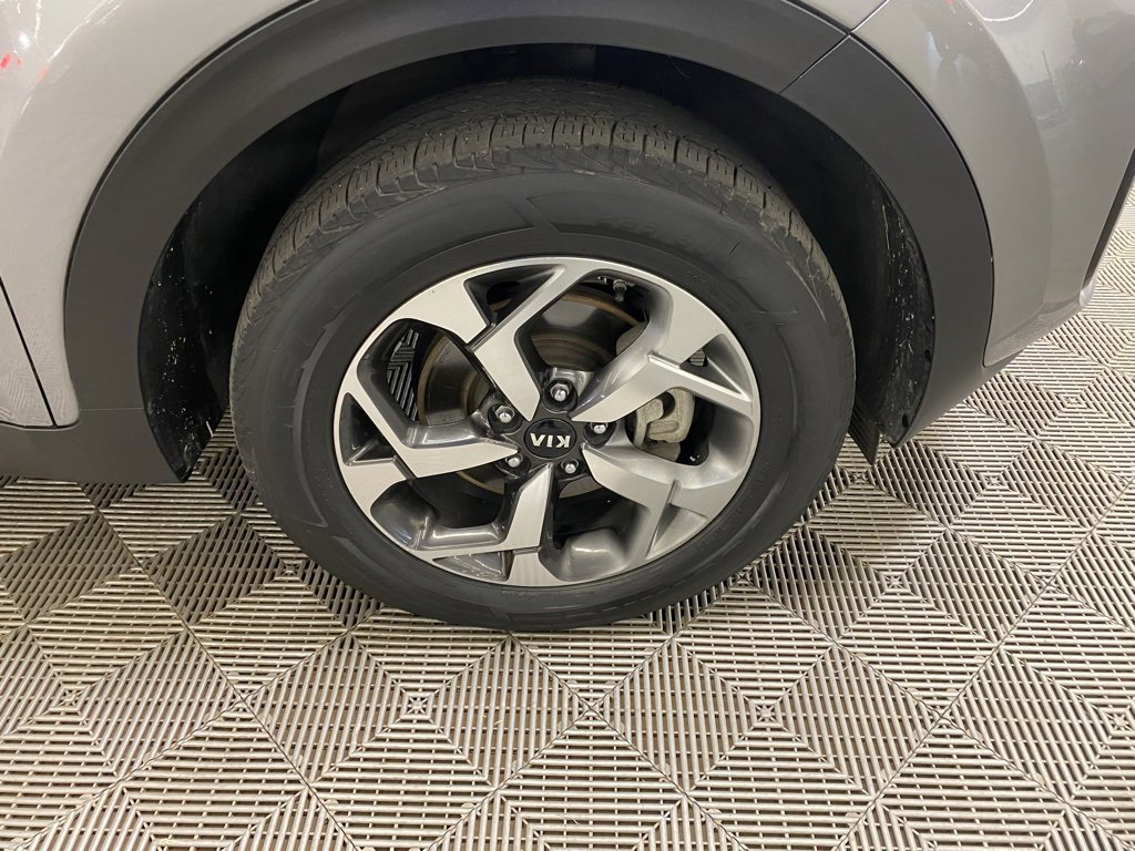 Used 2021 Kia Sportage LX image 2