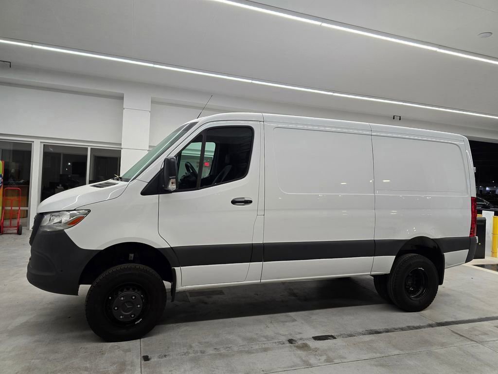Used 2024 Mercedes-Benz Sprinter 3500 w/ Parking Package image 5