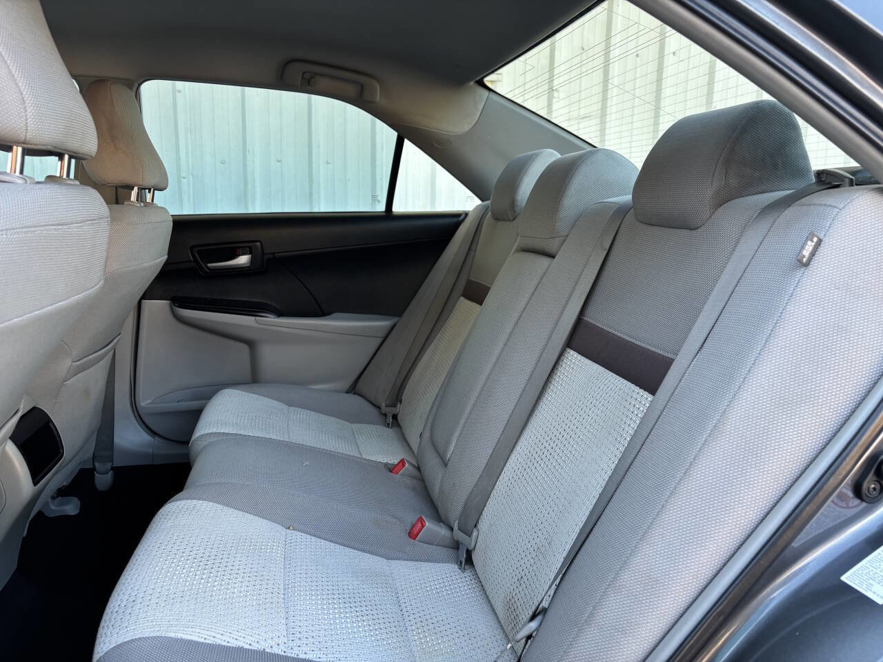 Used 2013 Toyota Camry LE image 35