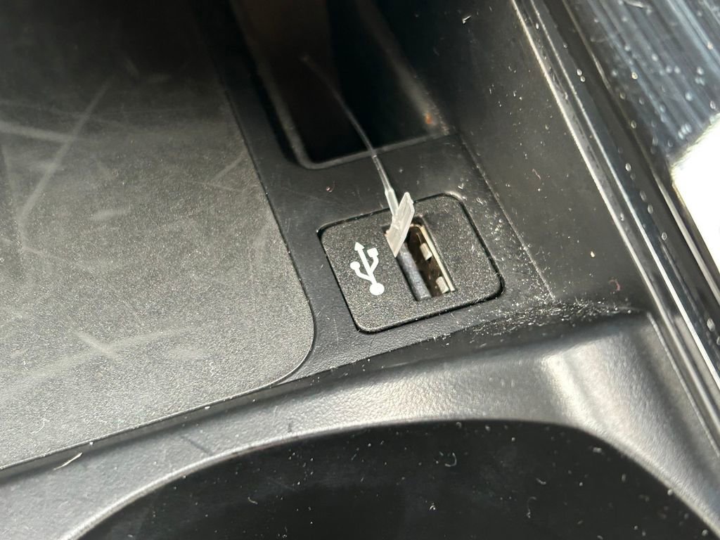 Used 2025 BMW X4 xDrive30i image 36