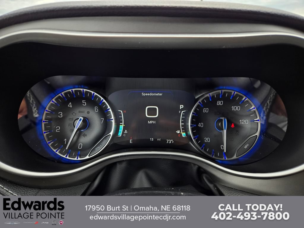 New 2027 Chrysler Pacifica Limited AWD/4WD image 19