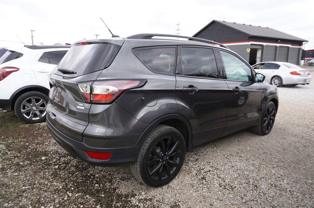 Used 2017 Ford Escape SE w/ Equipment Group 201A image 6
