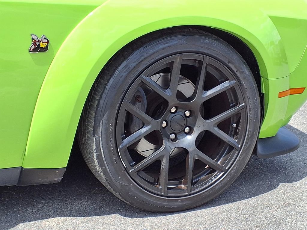 Used 2015 Dodge Challenger R/T Scat Pack image 9