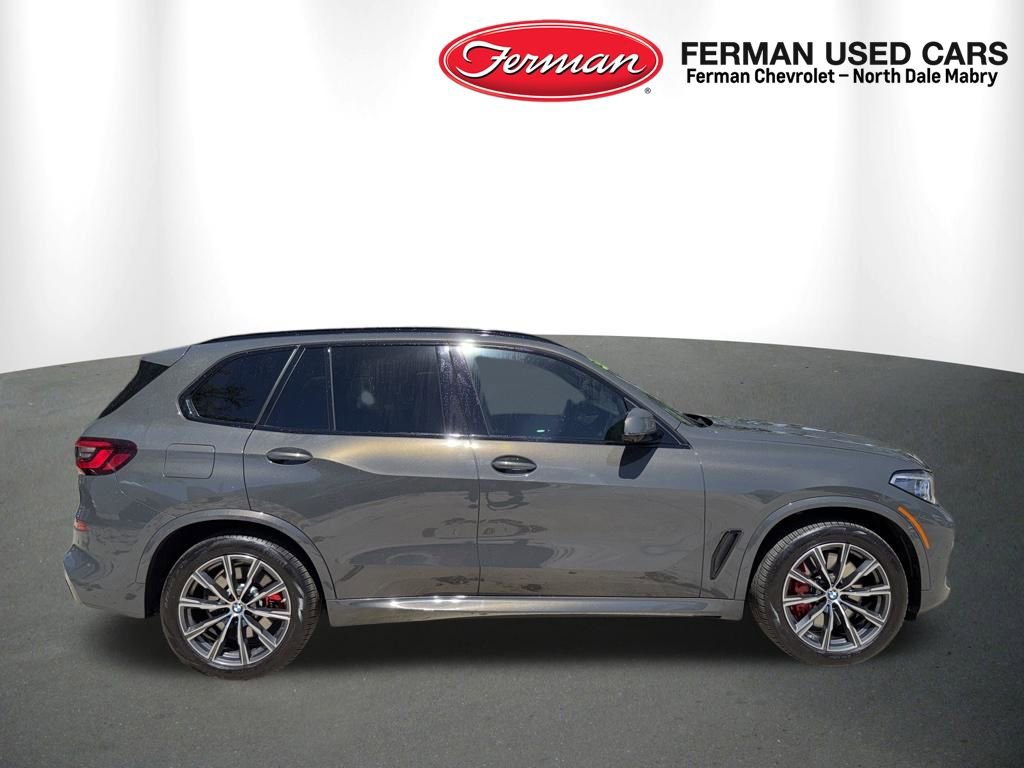 Used 2022 BMW X5 M50i w/ Executive Package image 2