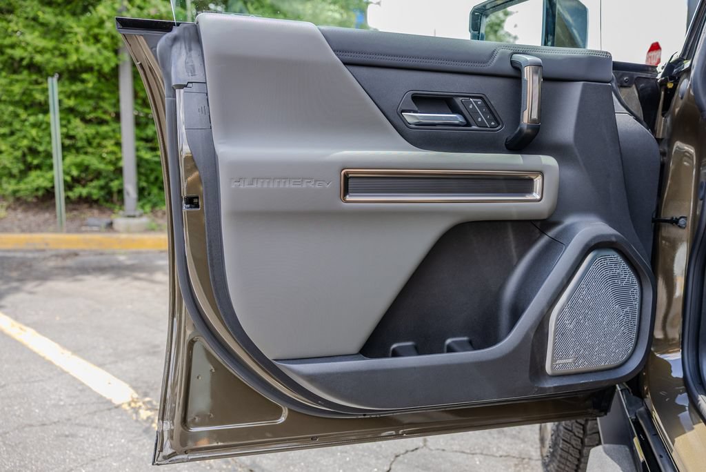 Used 2025 GMC Hummer EV 3X AWD/4WD image 15