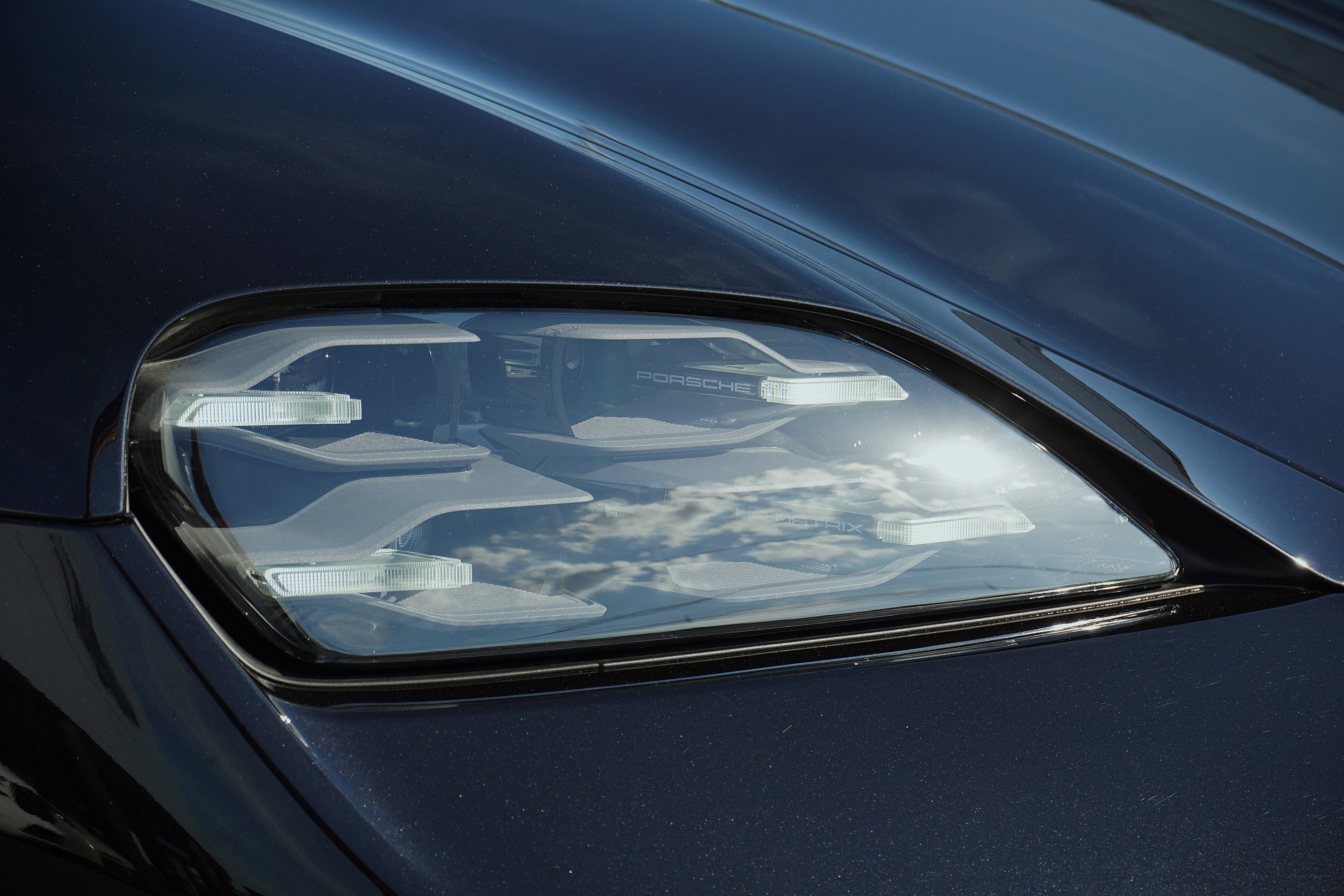 New 2026 Porsche Taycan 4S AWD/4WD image 12