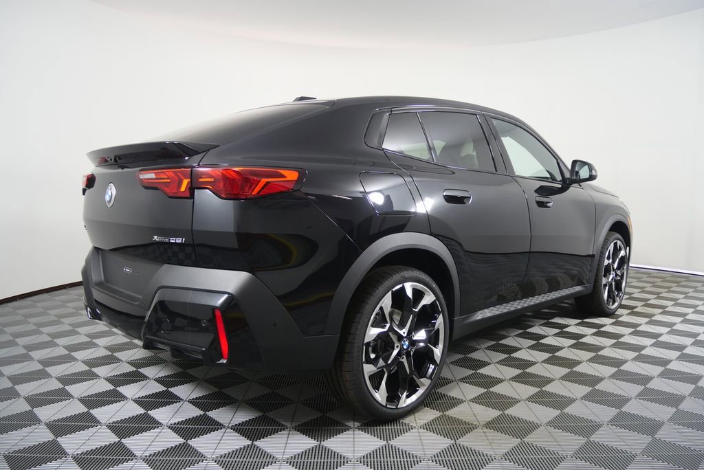 New 2026 BMW X2 xDrive28i w/ Technology Package AWD/4WD image 3