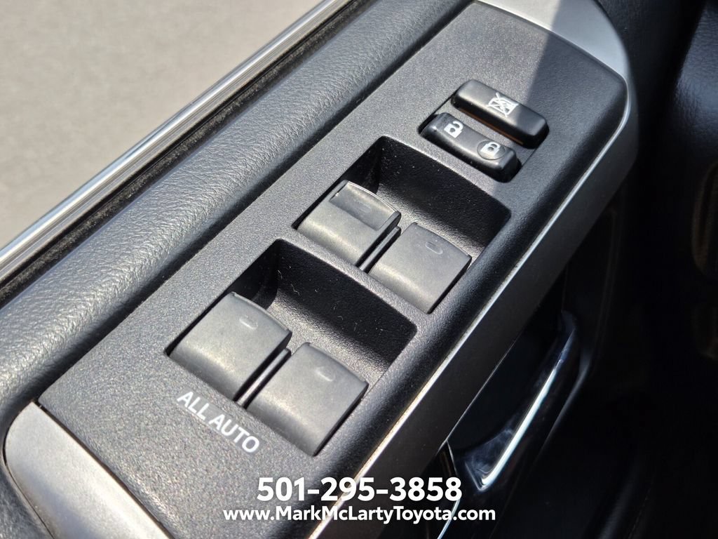 Used 2016 Toyota 4Runner Limited AWD/4WD image 28