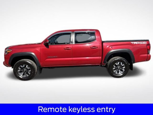 Used 2017 Toyota Tacoma TRD Off-Road image 4