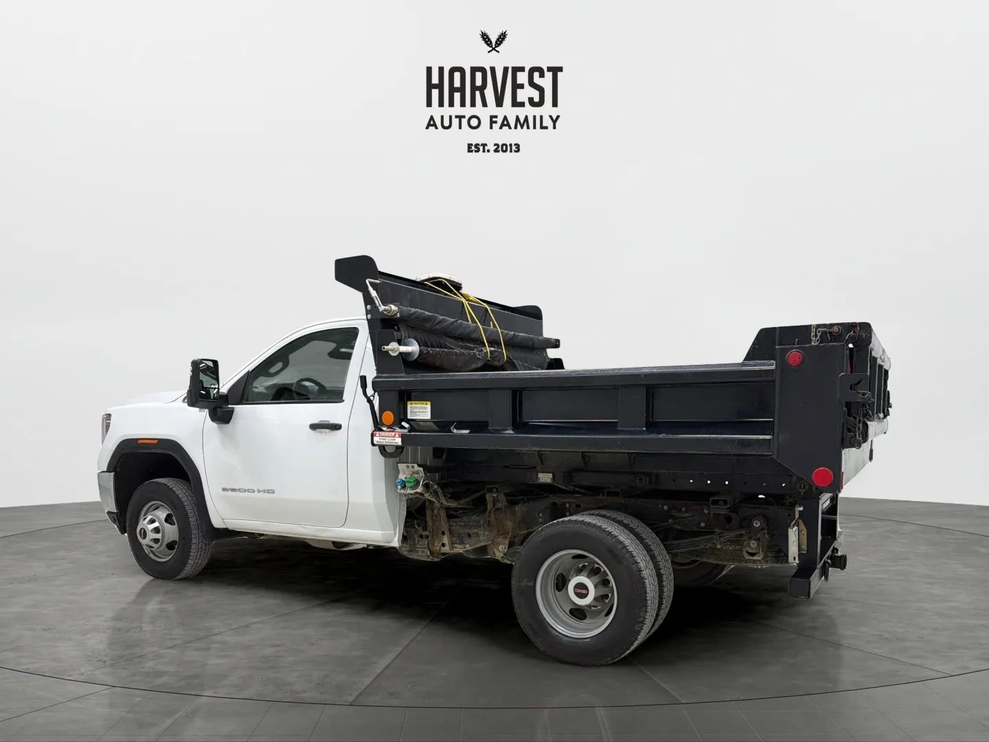 Used 2022 GMC Sierra 3500 Pro w/ Convenience Package image 3